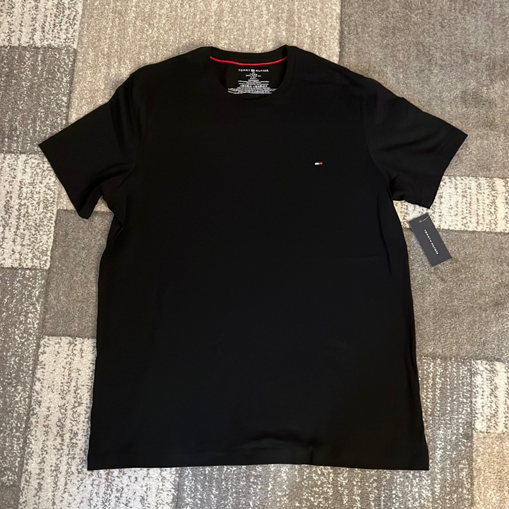 Tommy Hilfiger T shirt
